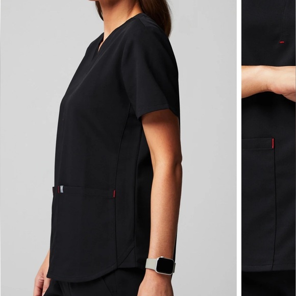 Fabletics Method 2-Pocket Scrub Top - Picture 4 of 10